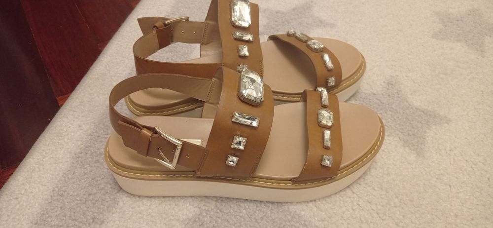 Sandálias de mulher num 37