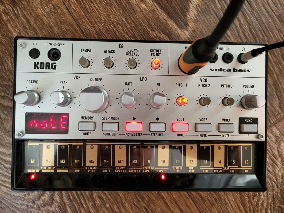 korg volca - Купить музыкальные инструменты - Цена на OLX.ua