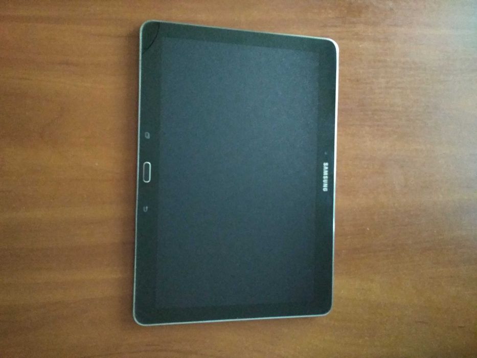 Планшет Samsung Galaxy Tab Pro, диагональ 10,1" с чехлом
