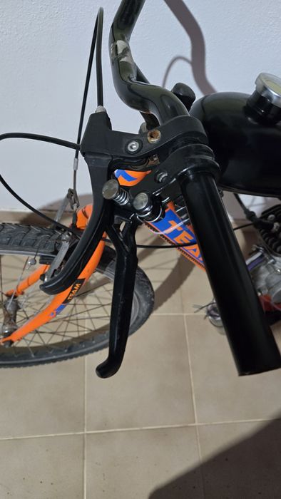 Bicicleta a motor a gasolina 50cc