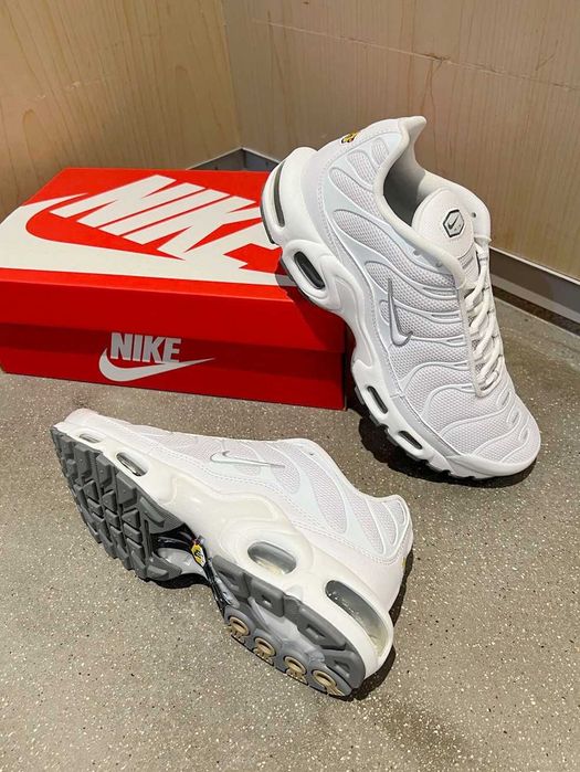 Air Max TN Plus White R.40