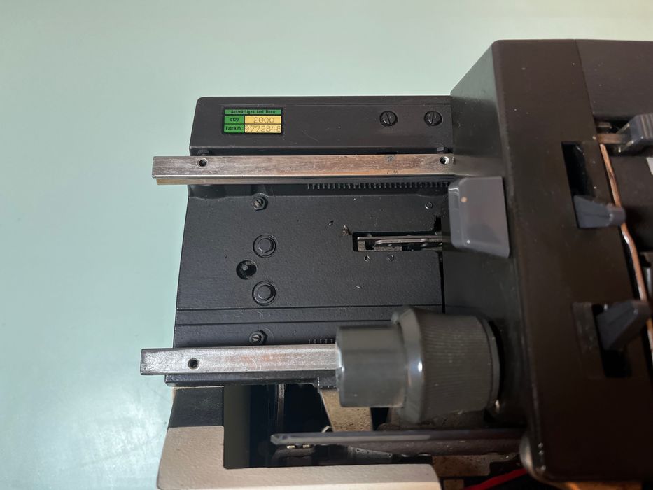 Máquina de Escrever Adler Universal 200 - Formato A3