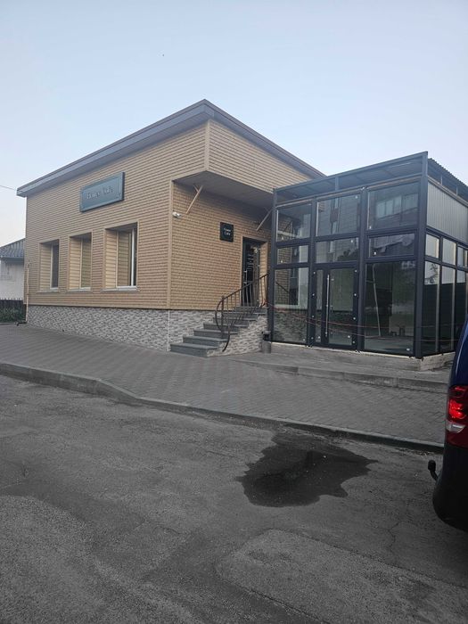 Здам в оренду приміщення в самому центрі селища