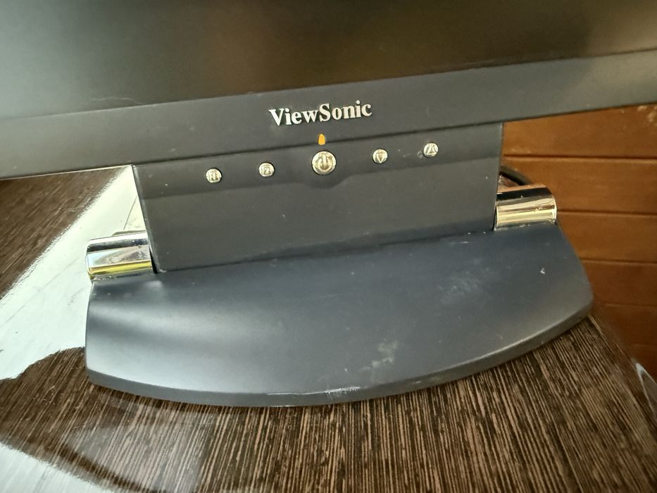 ViewSonic VE 710b. Монітор працює.