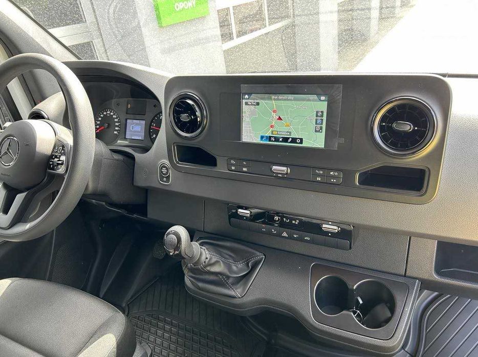 Wynajem busa Mercedes Sprinter  Inowrocław