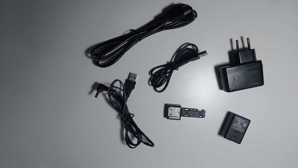 Panasonic HC-V785 em excelente condição