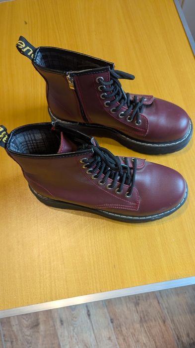 Nowe nie noszone buty zimowe żeńskie