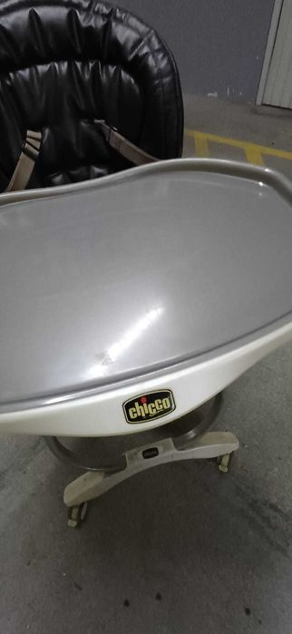 Cadeira alta para comer com tabuleiro CHICCO