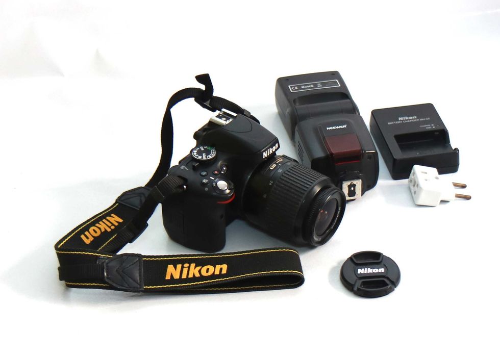 Nikon D5100 com lente Nikon 18-55mm (LER DESCRIÇÃO)