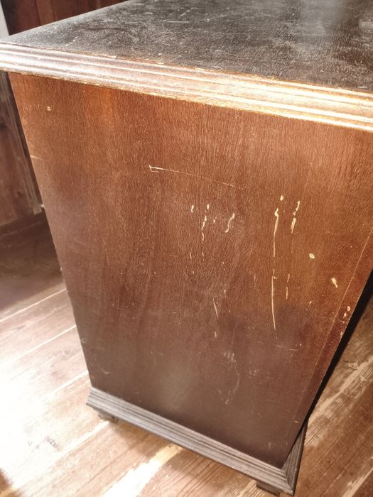 Cómoda quarto usada