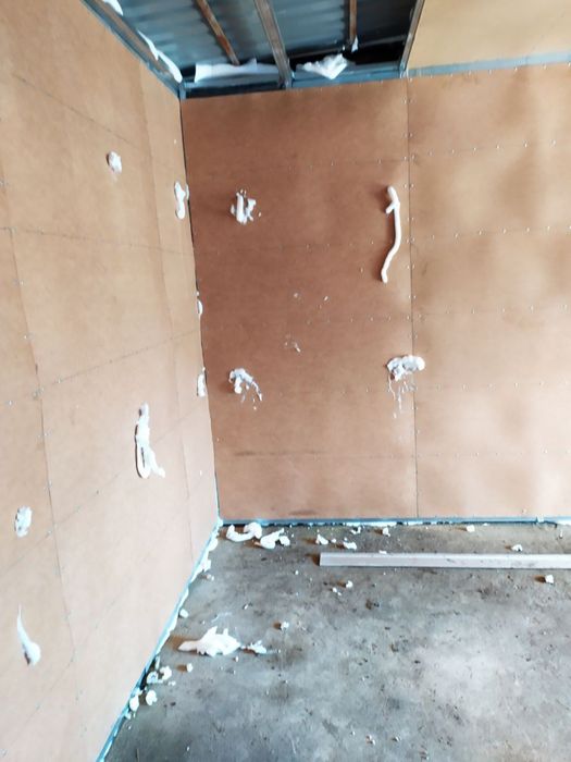 Утеплення Піноізолом Задувка воздушной подушкі стін та горищ