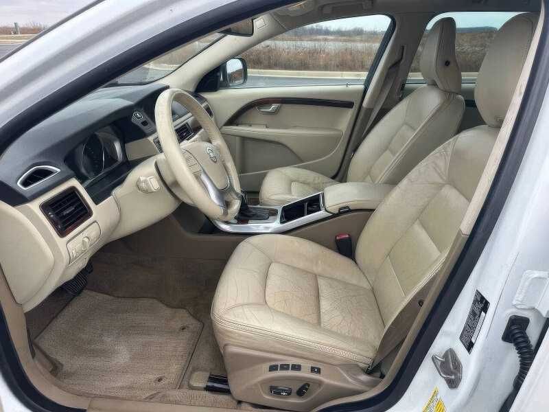 2015 Volvo XC70 T6 Premier Plus