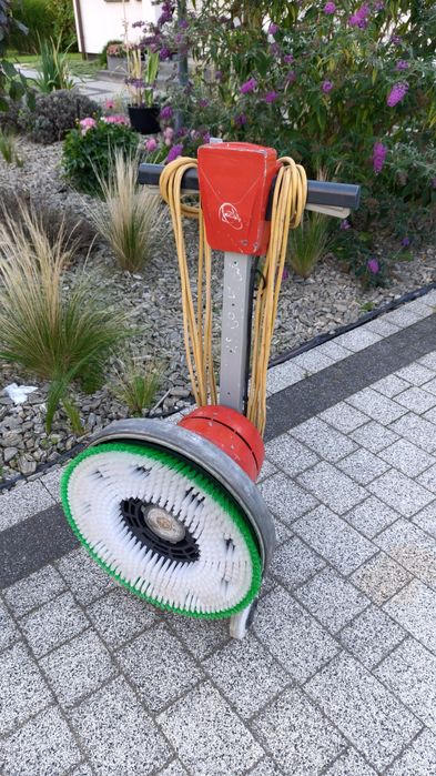 Szorowarka wolnoobrotowa Numatic NR 1500S/40