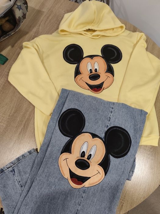Conjunto sweatshirt e calças em pintura