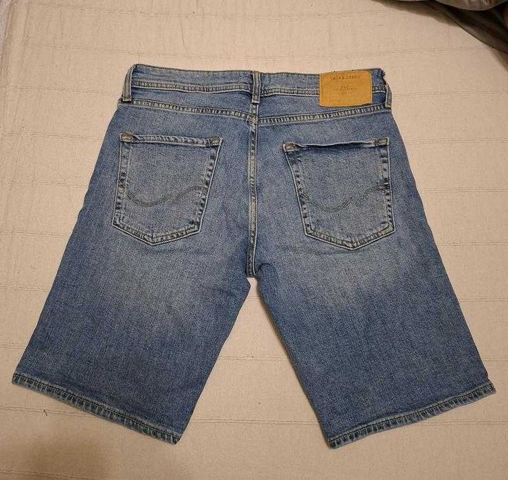 Чоловічі джинсові шорти jack&jones розмір s