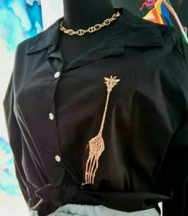 Damska koszula r uni z mini aplikavja czarna lniana kobieca praca szko