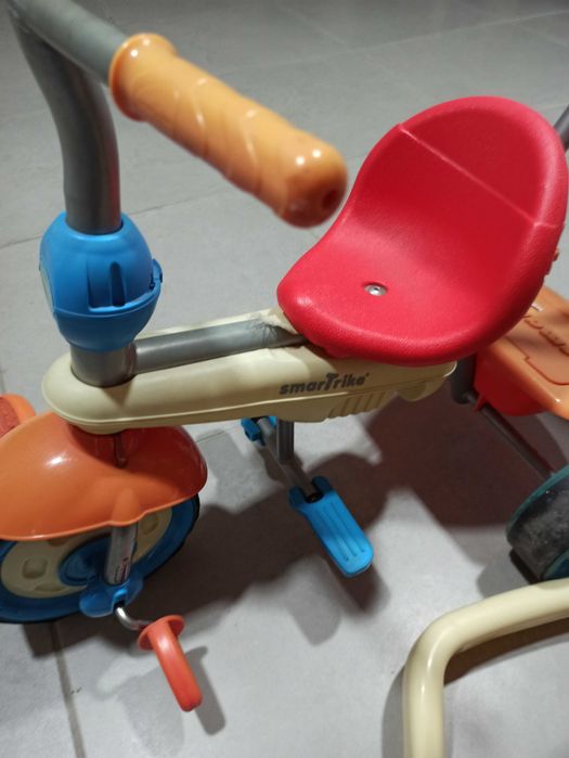 Triciclo com protetor de sol