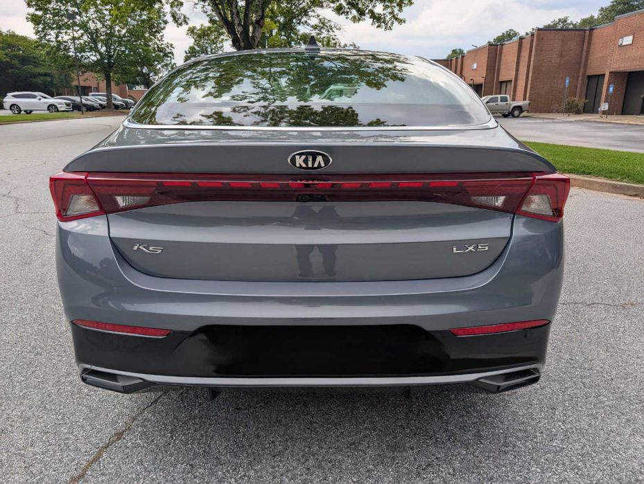 Kia K5      2021