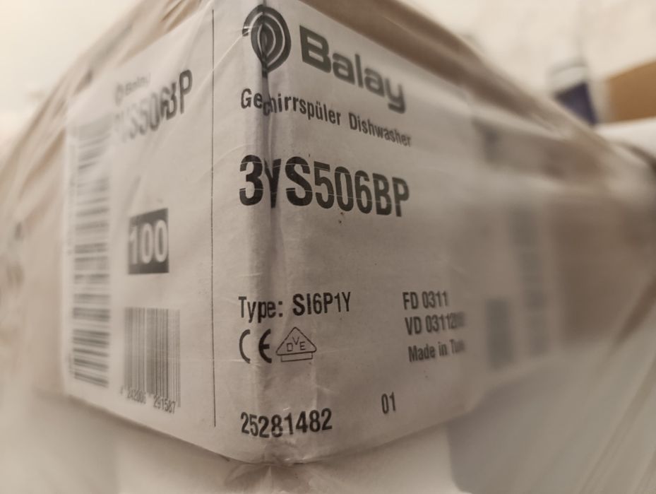 Máquina de lavar loiça Balay nova, na embalagem original