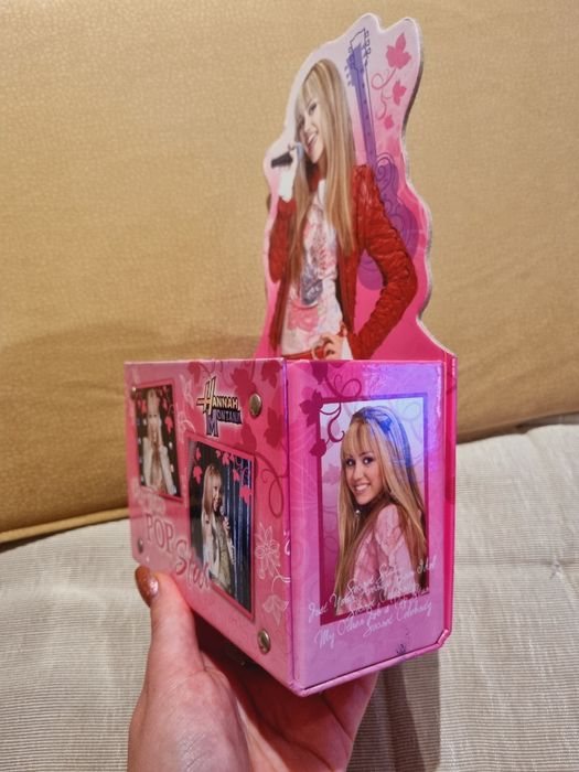 Organizer HANNAH MONTANA pudełko stojak kredki długopis mazak pojemnik