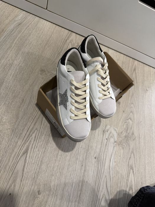 Golden goose com brilhantes