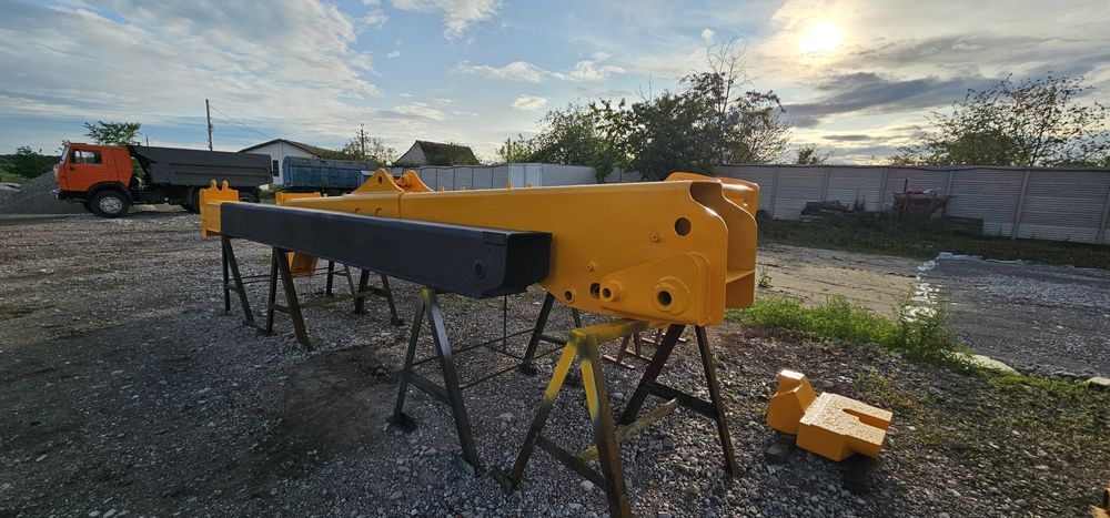 Продам  стрілу  до JCB 540-140