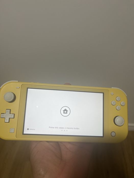 Vendo Consola Nintendo Switch Lite a funcionar perfeitamente