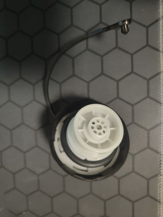 Кришка топливного бака mitsubishi outlander, galant, eclipse