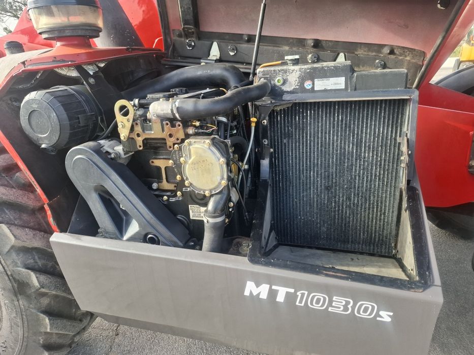 Manitou  Telescópico 1030 S com matricula