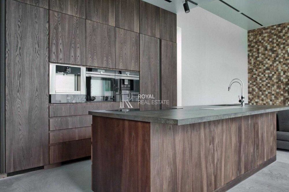 Продаж Будинок Бучанський район КМ «Белгравія» 280 м² 3 спальні Басейн Тераса 100 м² Сауна Джакузі Розумний дім Гараж