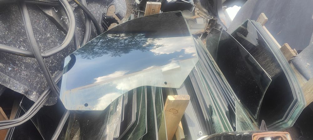 Стекло двери VW Passat B7 B8 Jetta 6 BMW F30 F10 оригинал бу