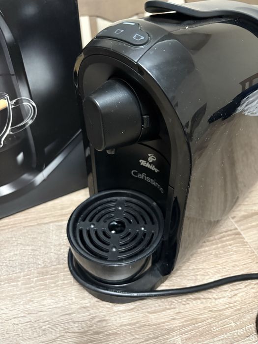 Ekspres na kapsułki TCHIBO Cafissimo PURE Black