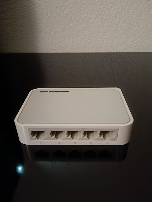 TP-Link LAN port extender445166620383662081