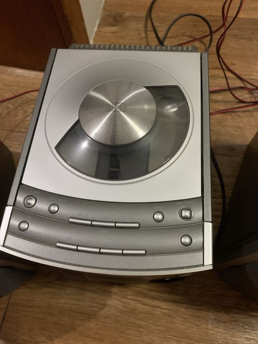 Aparelhagem  GRUNDIG com duas colunas