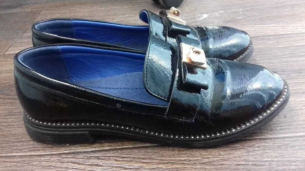 Туфлі лакові на дівчинку