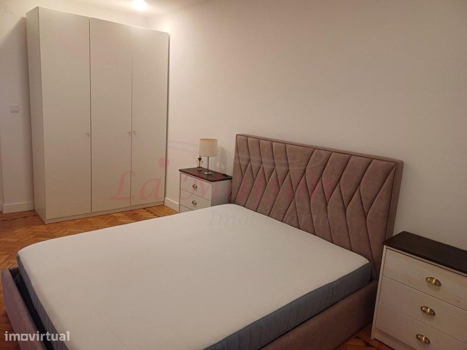 Apartamento T3 transformado em T2 em Odivelas