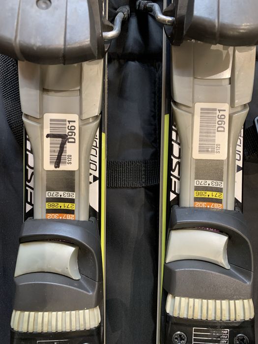 Narty Fischer RC4 Worldcup 160cm FIS + wiązania + pokrowiec