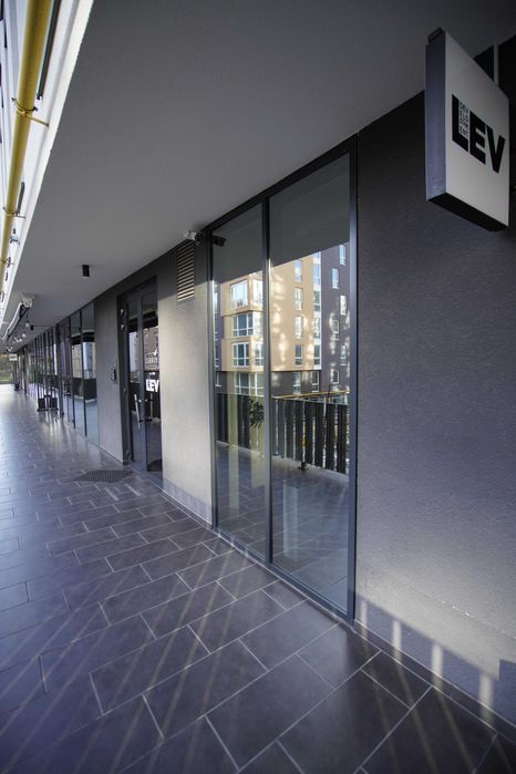 Оренда комерційного приміщення на вул. Малоголосківській, 208 м²