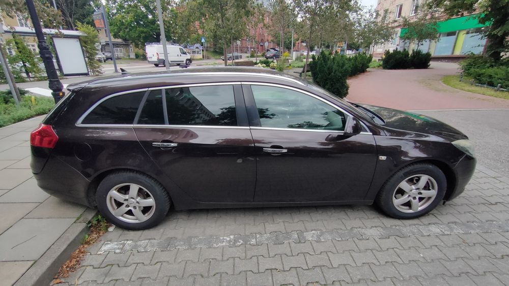 Sprzedam Opel Insignia Sports Tourer 1.4 140km