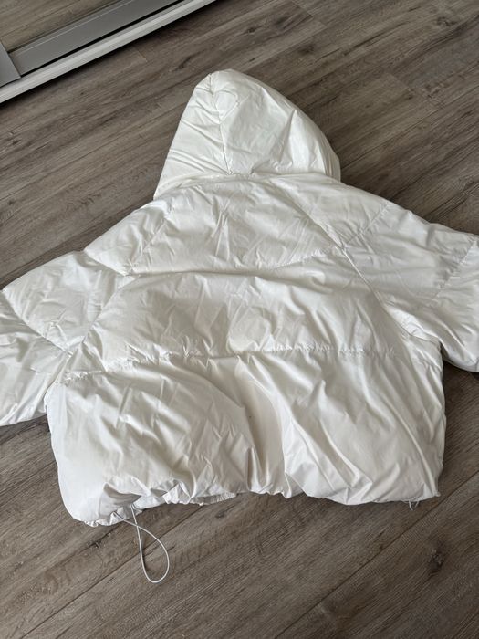 Женский белый пуховик (s/m)