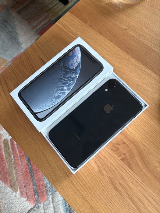 IPhone XR czarny