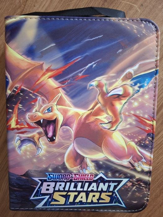 Skórzany album plus 360 kart pokemon