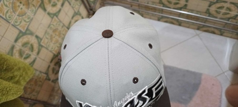 Bone L.A kings cinzento