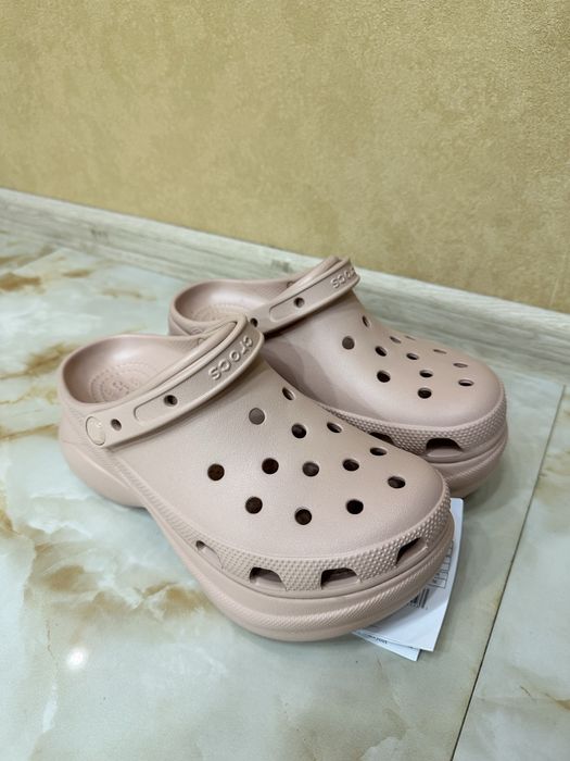 Жіночі крокси crocs
