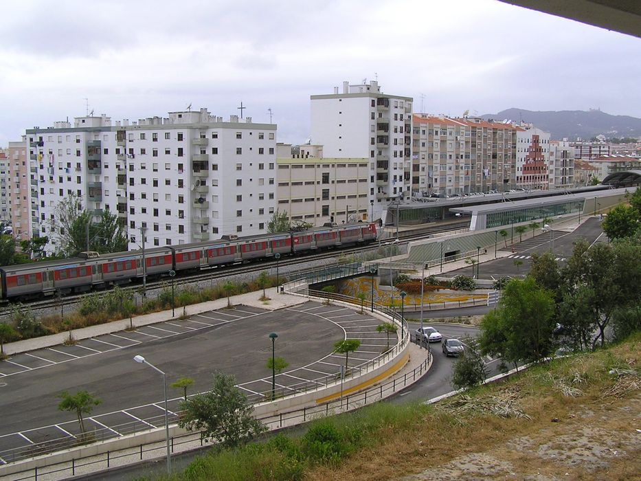 T0+2 arrendado perto estação Rinchoa