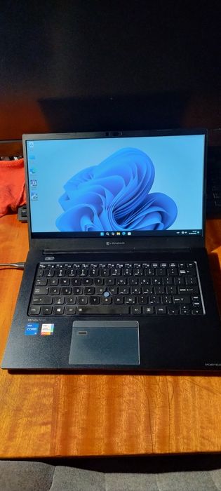 i5 1135G7 Dynabook X40-j  (Toshiba )  8Gb DDR4 Ноутбук