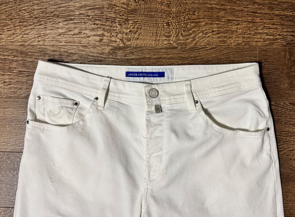 Джинсы Jacob Cohen.