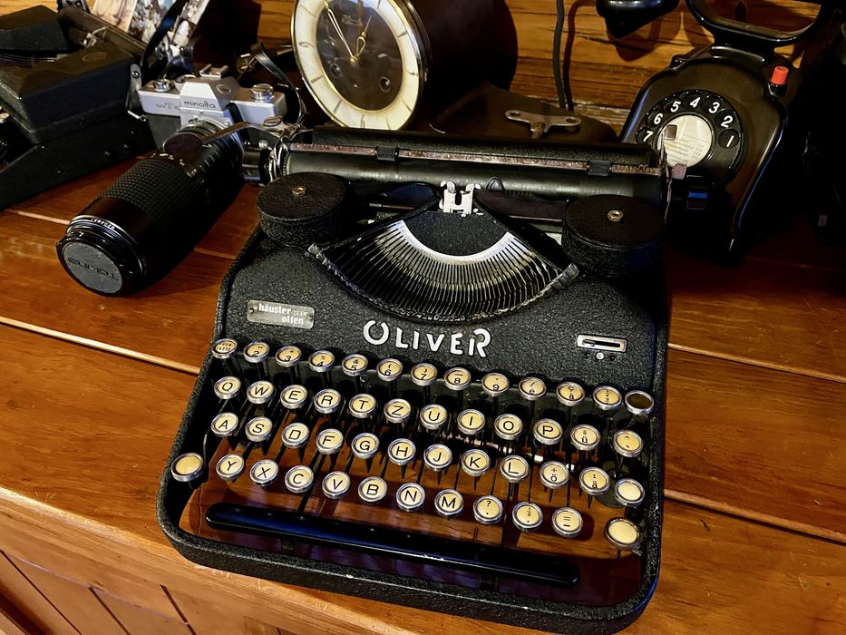Antiga maquina de escrever Oliver
