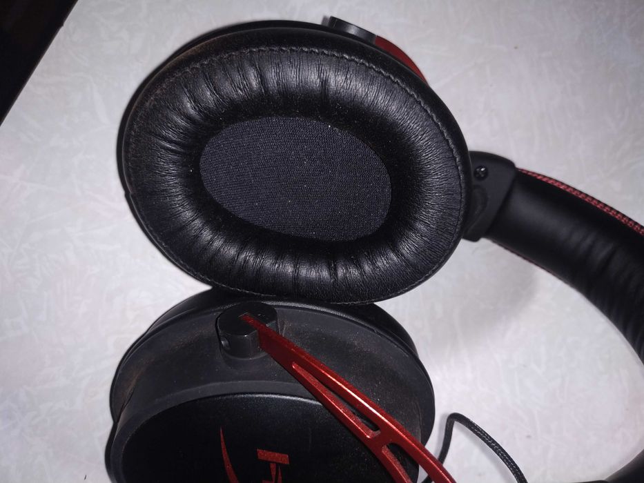 Комп'ютерні наушники навушники hyperx без шнура та мікрофона