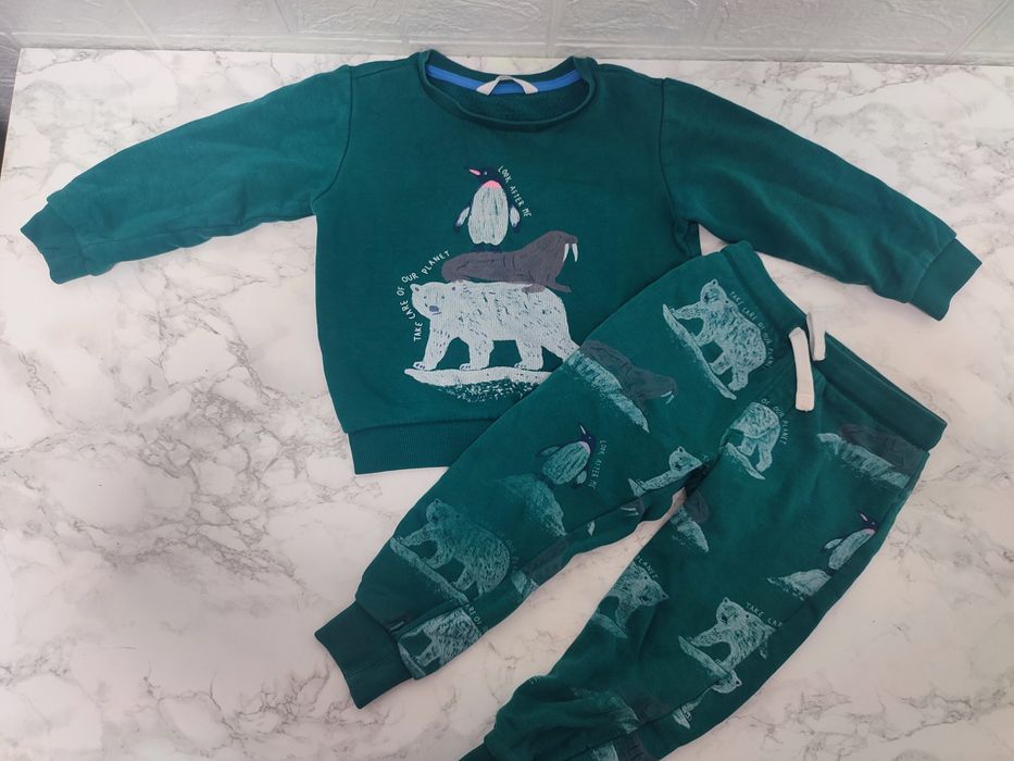 Дитячий костюм M&S на 2-3 роки